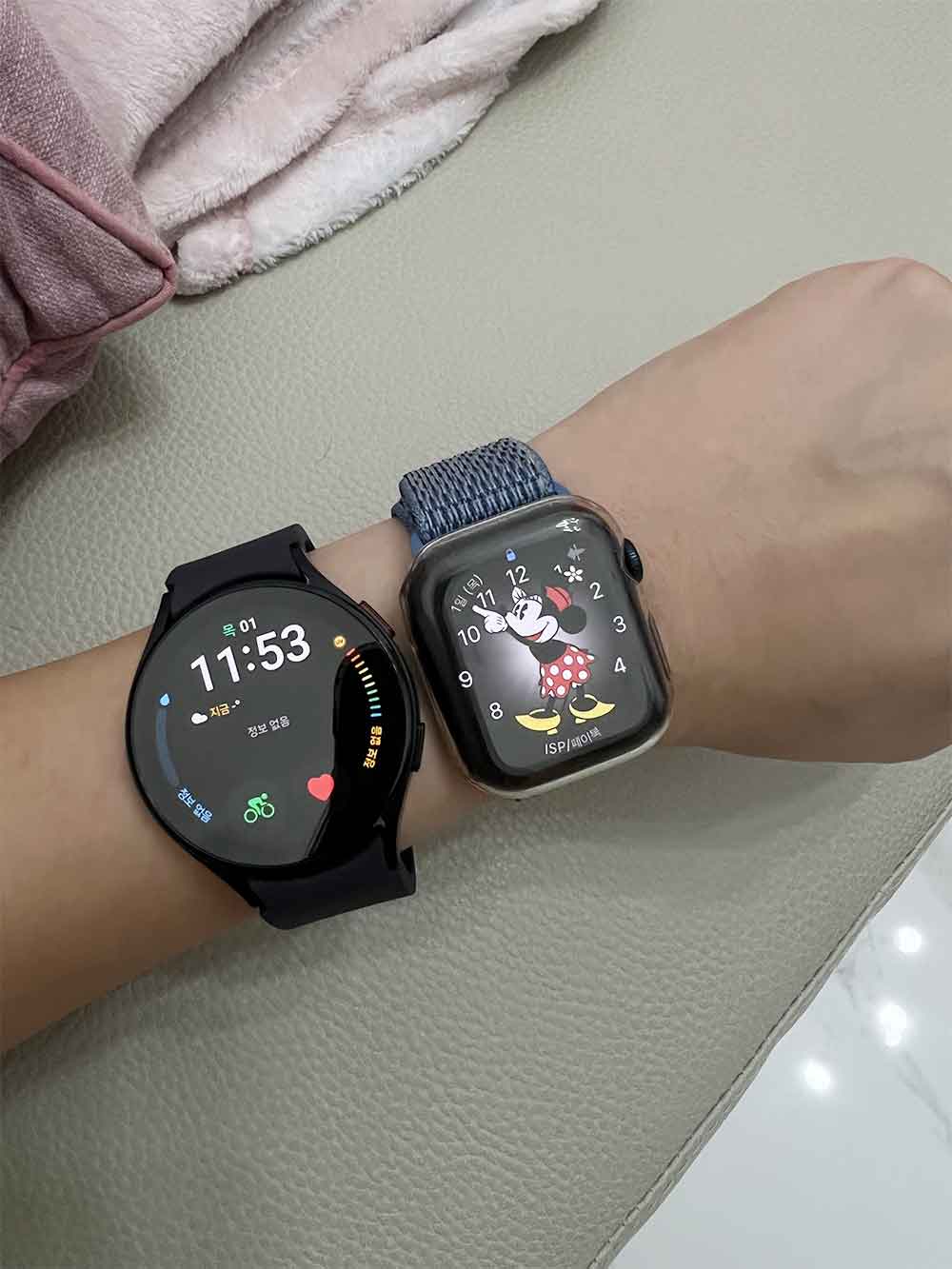 갤럭시워치5와 애플워치7 착용