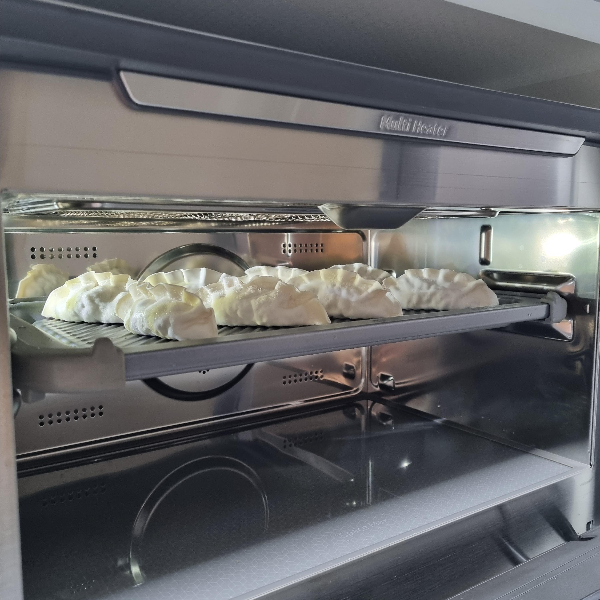 상단에-놓은-플레이트