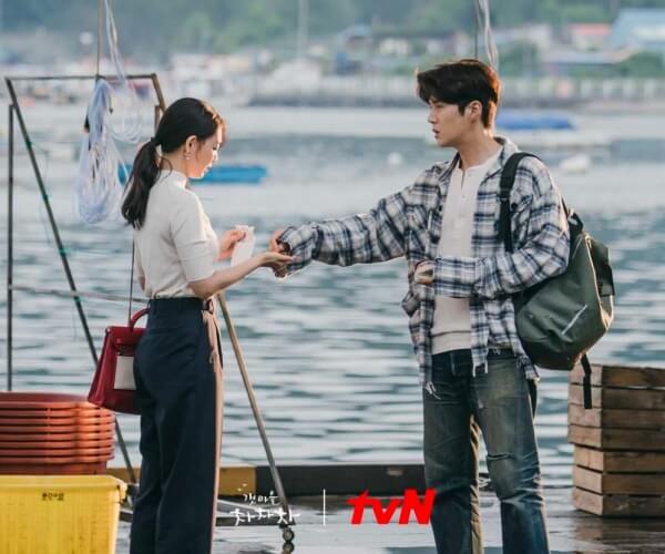 갯마을 차차차, 해안 마을의 따뜻한 사랑 이야기