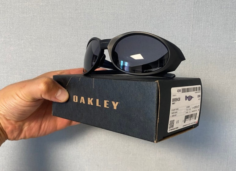오클리 OAKLEY 선글라스 아이자켓 리덕스 - MATTE BLACK - PRIZM GREY / 0OO9438
