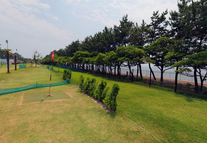 남해파크골프장 (남해군공공스포츠클럽 또는 남해스포츠파크 내 위치) 경상남도 남해군 스포츠파크길 68 (스포츠파크)