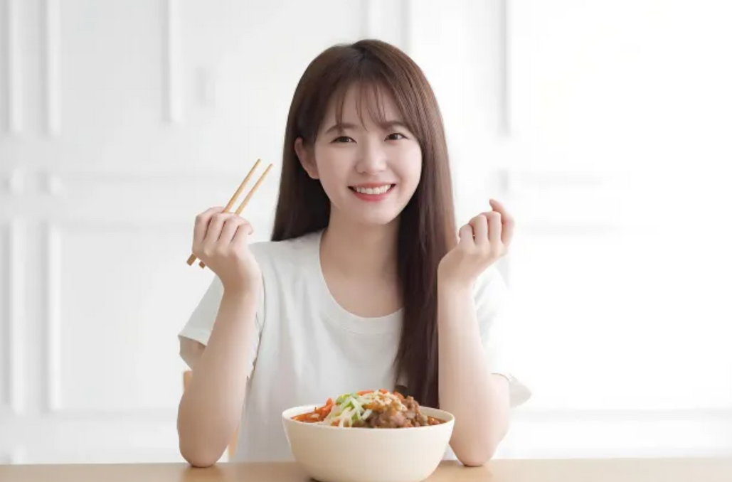 여행지에서 건강 챙긴다며 먹은 그 음식, 오히려 몸속 염증을 키우고 있다면?