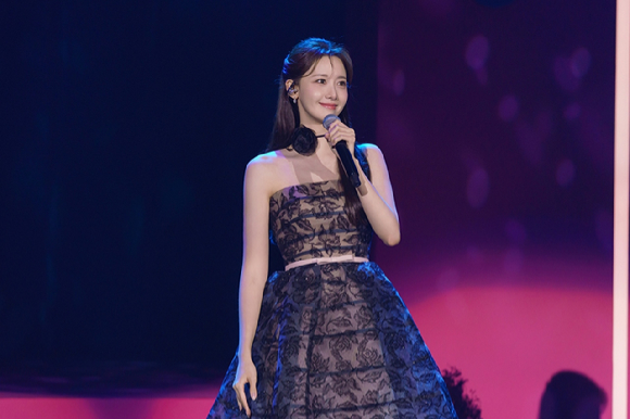 소녀시대 멤버이자 배우 임윤아가 마카오와 타이베이 &#39;YOONA FAN MEETING TOUR : YOONITE&#39;(윤아 팬미팅 투어 : 유나이트)에서 팬들을 만나고 있다. [사진=SM엔터테인먼트]