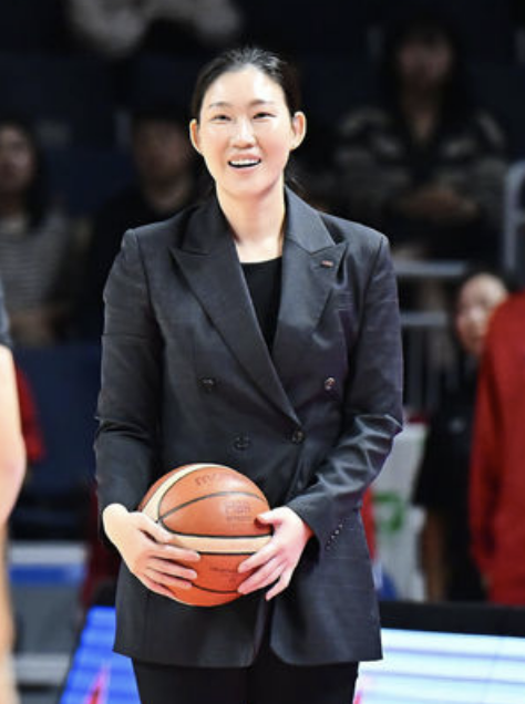 박정은 감독 나이 프로필 부산 BNK 썸 감독