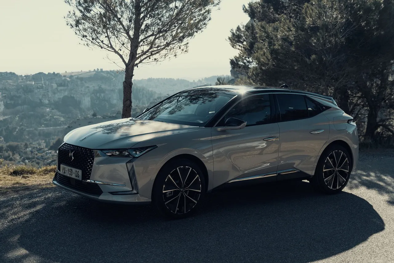 DS4 해치백