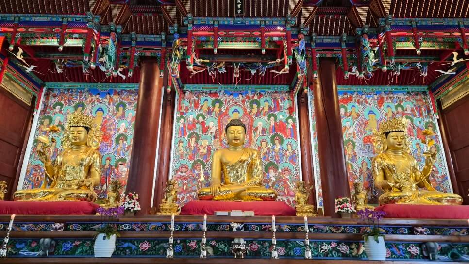 천안 각원사 : 동양 최대 청동좌불상과 겹벚꽃 명소 태조산 자락에 깃든 충청의 대표 대가람