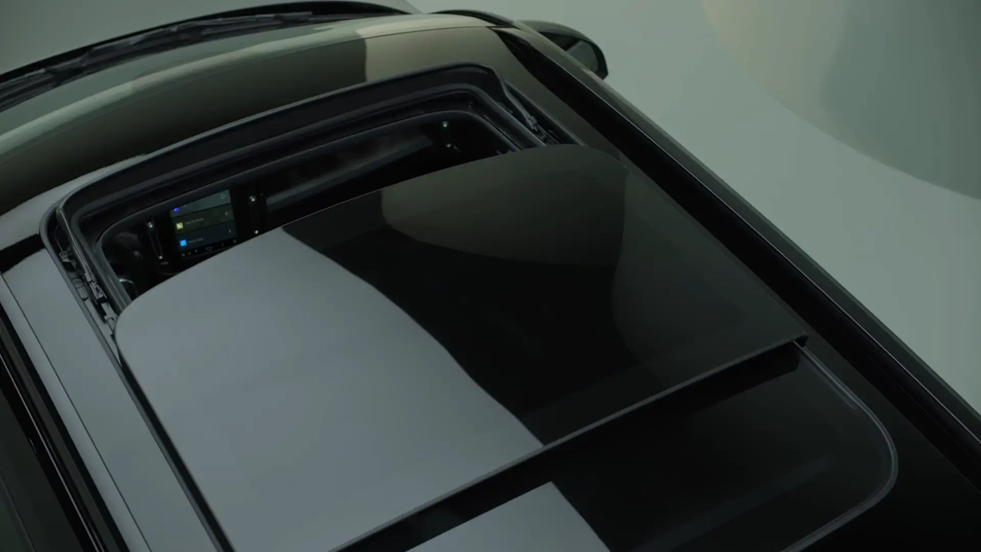 볼보 XC40 리차지 이미지 상부