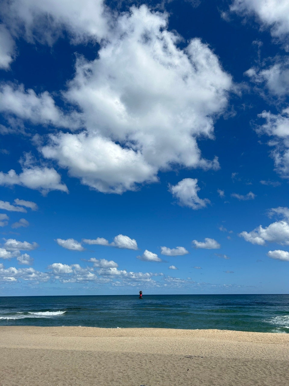 강원도 강릉 안목해변의 모습