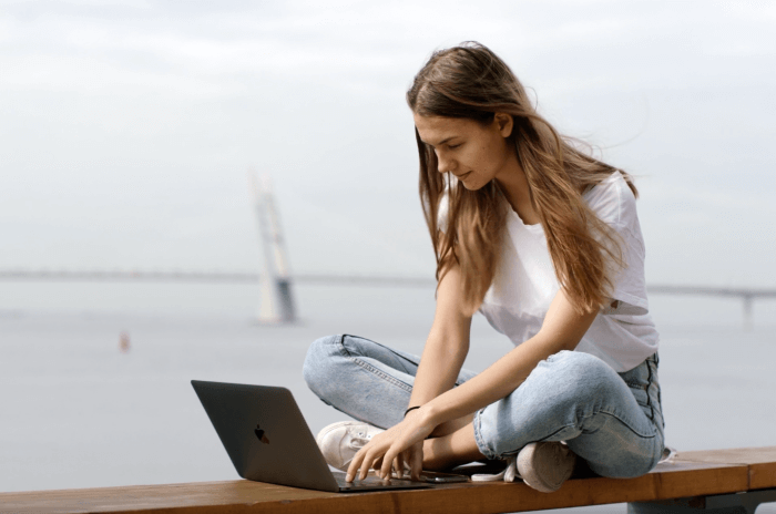 여자-노트북-오류해결