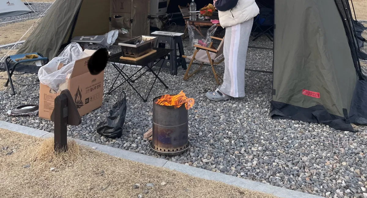 캠핑-불멍용-화로대-추천!-가족캠핑에서-2중-연소-접이식-화로대-써본후기