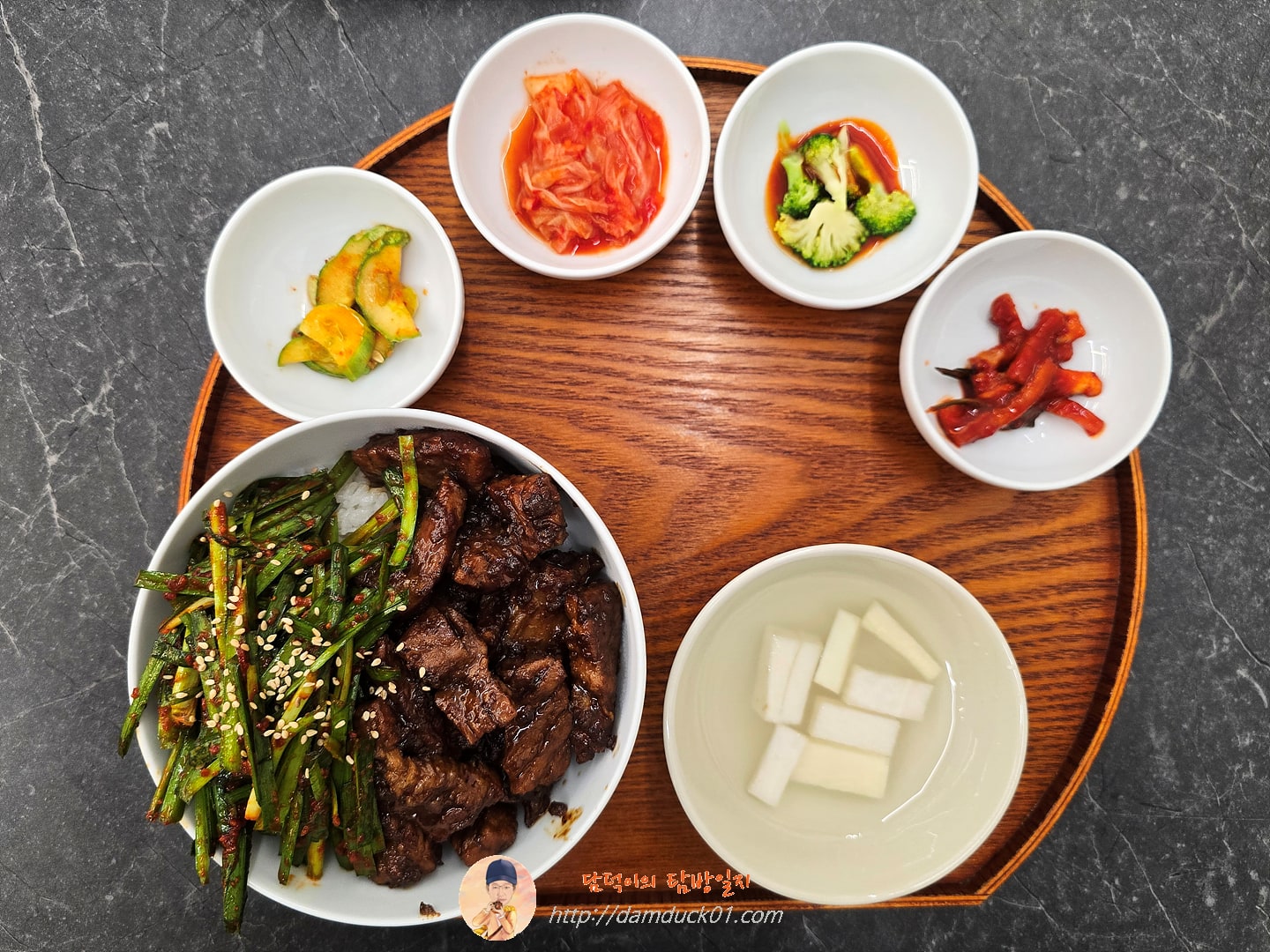 한상 돼지왕갈비 덮밥