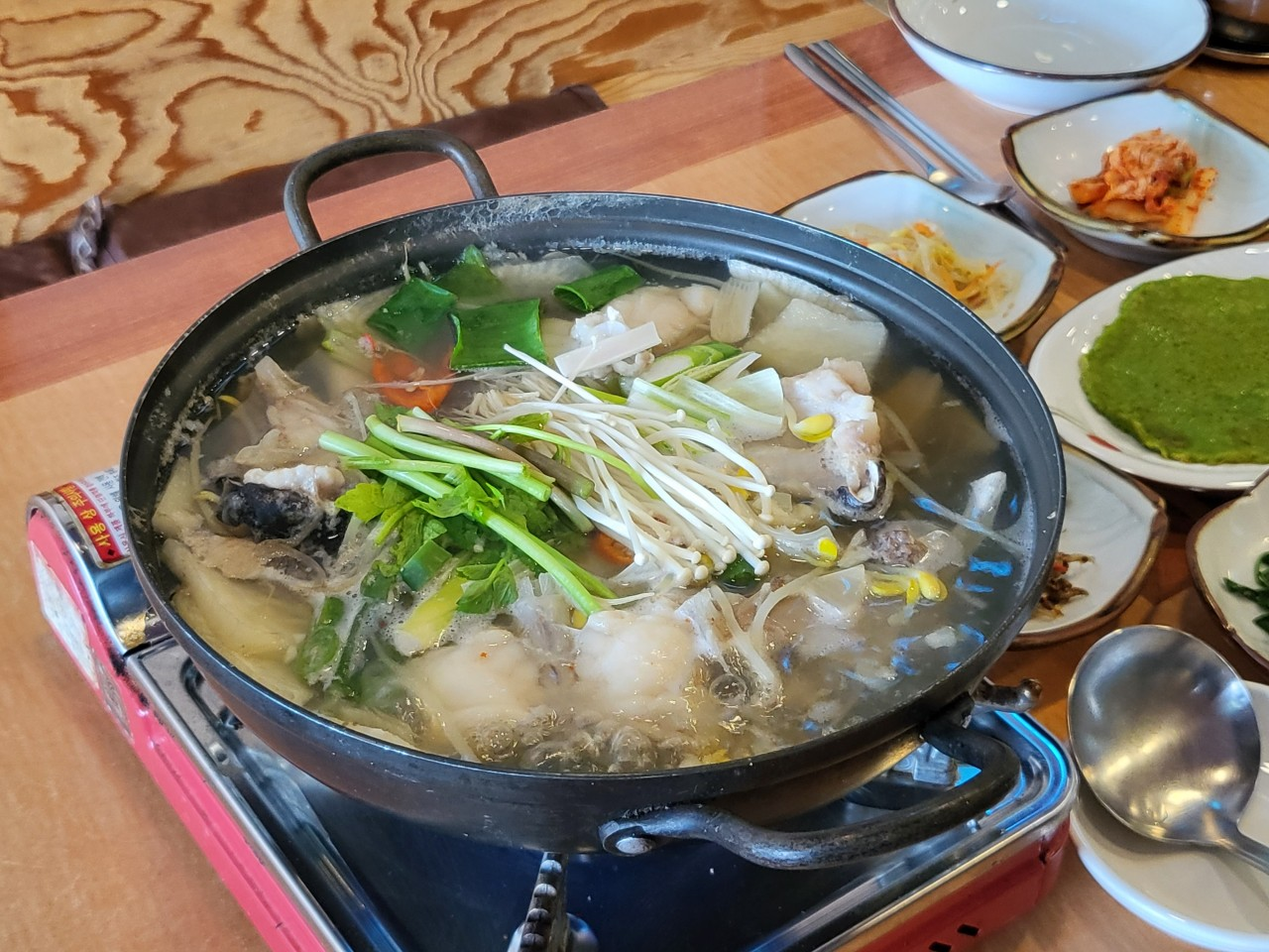 생생정보 내도 유경식당 거제도외포멸치 바람의제트보트 안나의화원