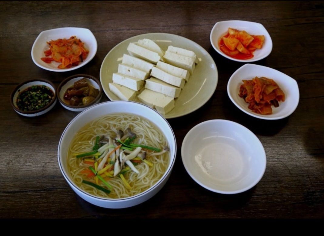 홍성-밥상-두부전골-오서산억새풀식당