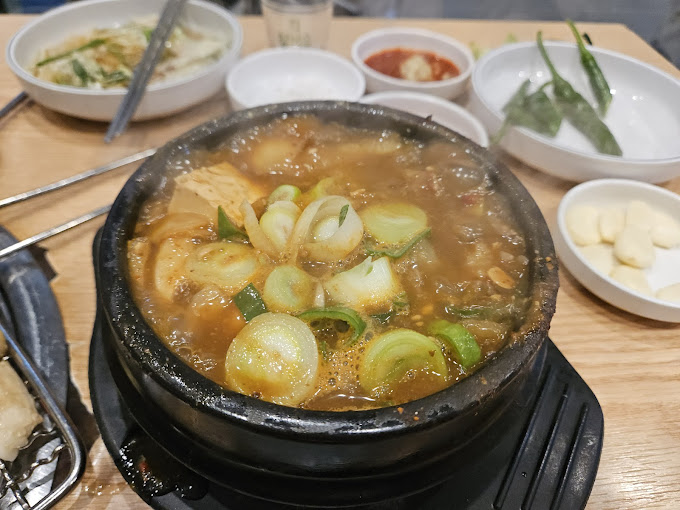 분당 야탑 한우집 '홍박사생고기'