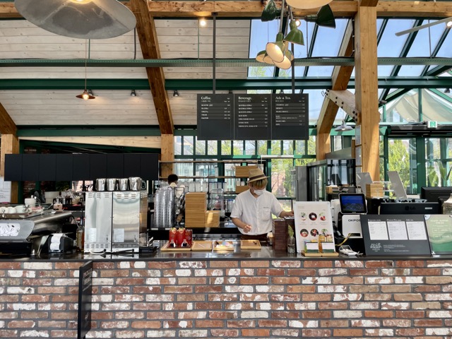 커피와-디저트를-주문하는-곳