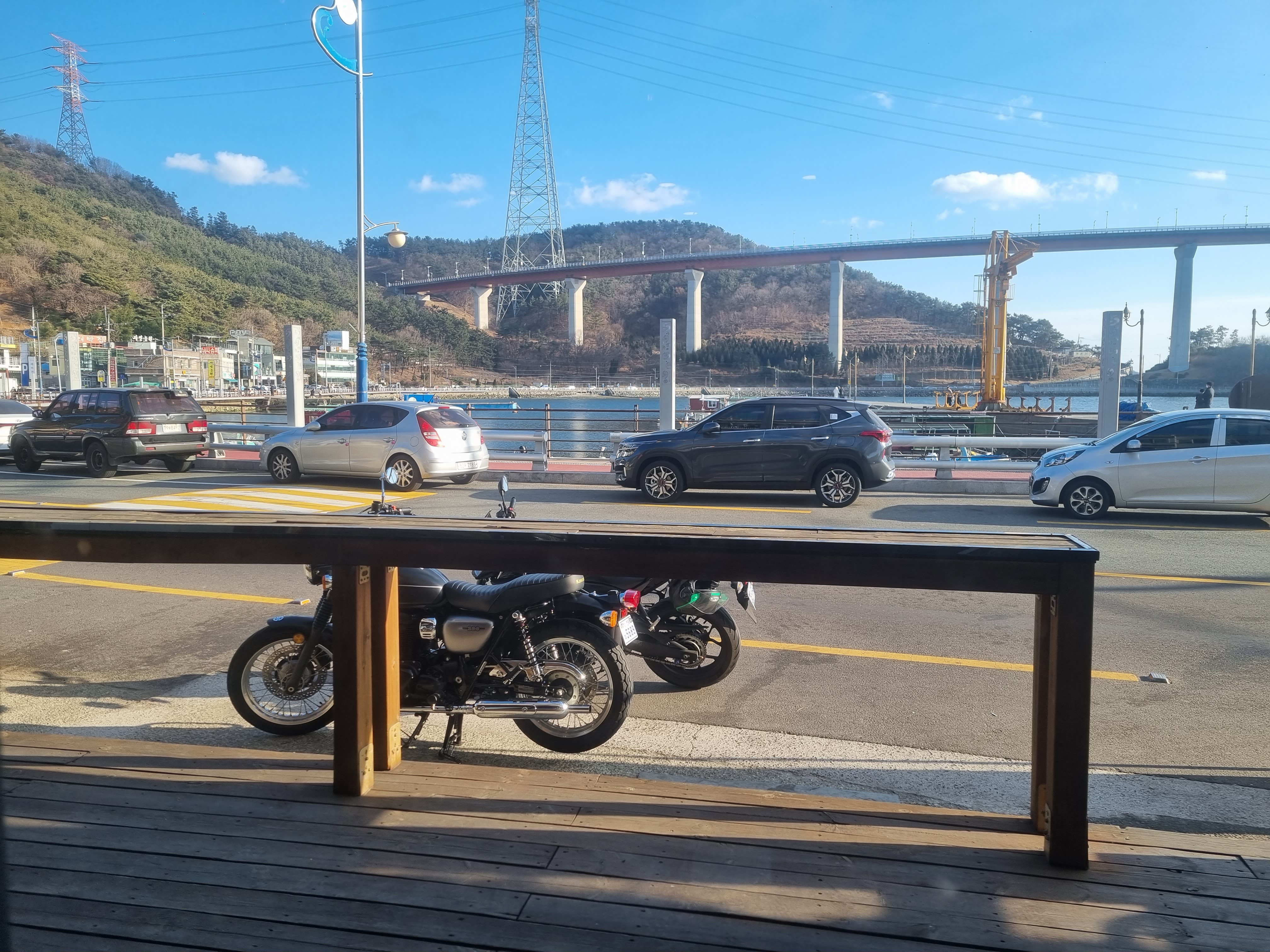 귀산 포트버거 앞