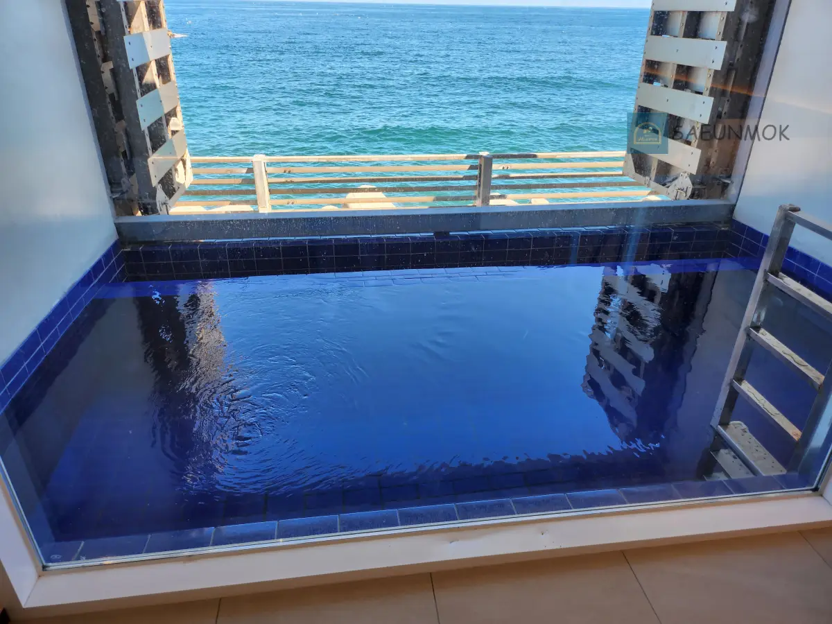 경주-샵앤플랫-풀빌라-내부-수영장