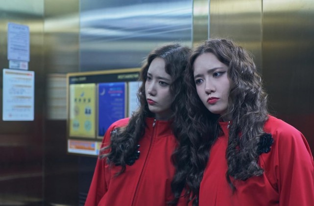 [코미디 영화 다시보기 추천] 악마가 이사왔다 OTT 넷플릭스 결말 해석