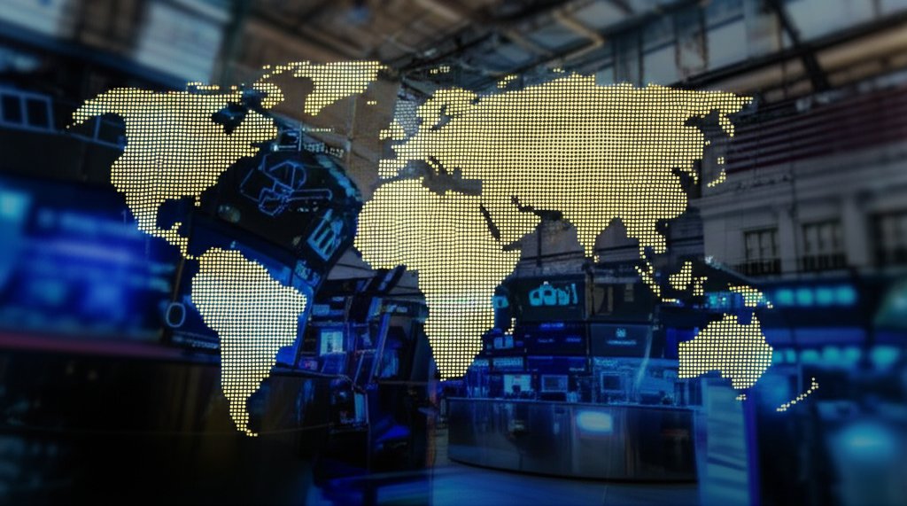 뉴욕증시와 시장 불확실성, 지정학적 리스크를 암시하는 히어로 시네마틱 이미지