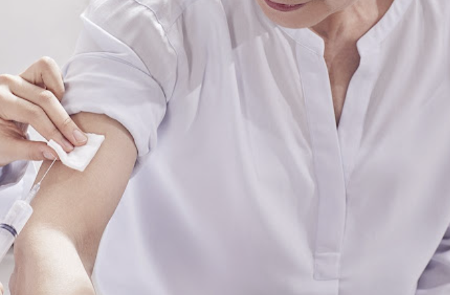 예방접종 후 열이 날 때 대처법 실제 경험담과 의학적 조언