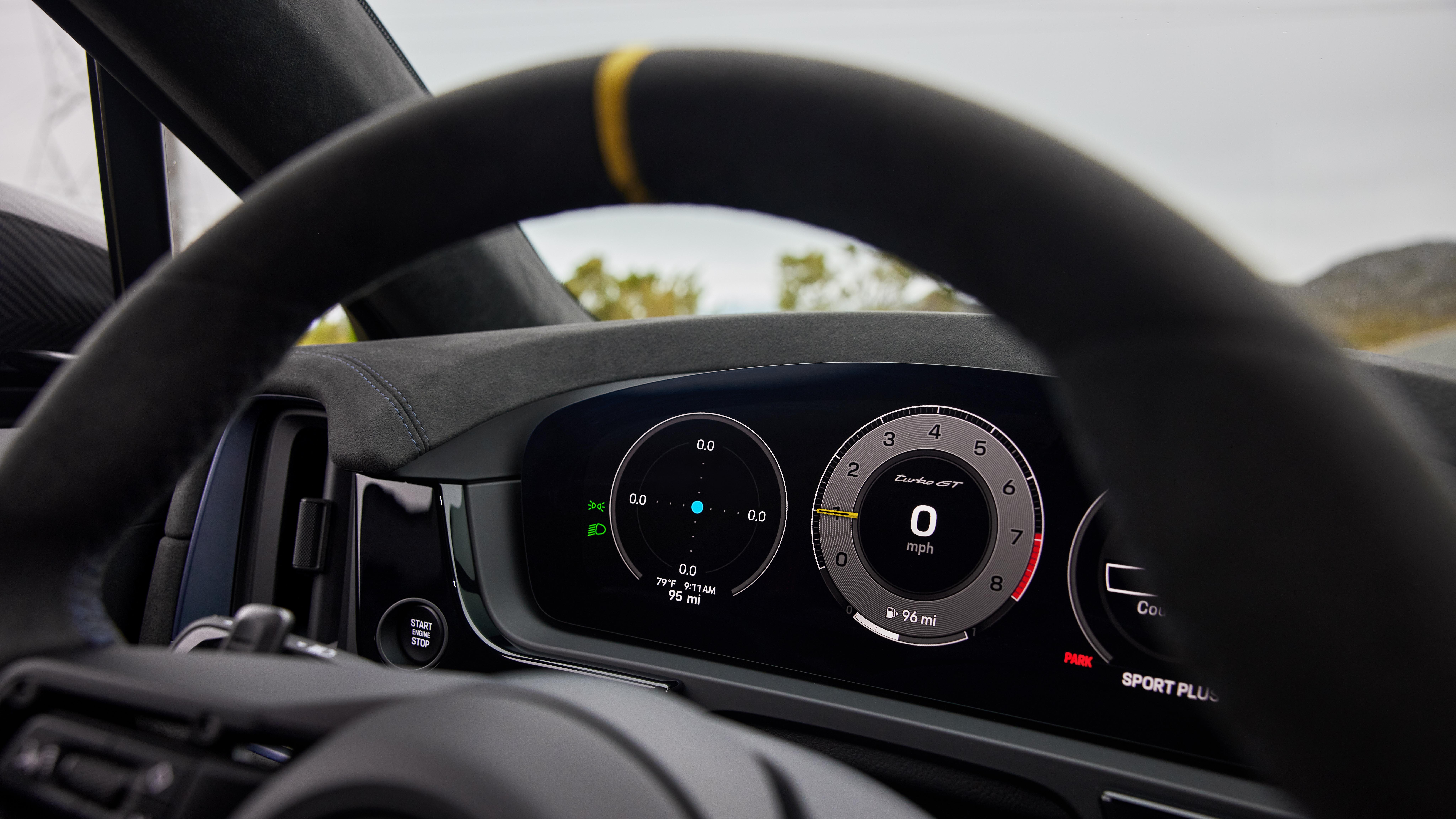 2024 카이엔 터보 GT 운전석