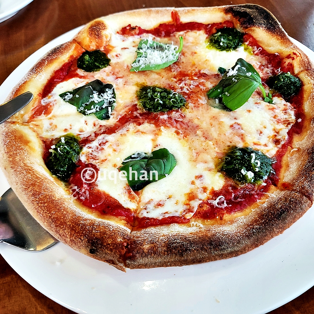 마리게리따 피자 사진이다.