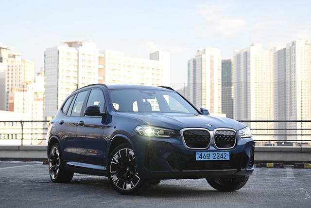 BMW iX3 M 스포츠 패키지
