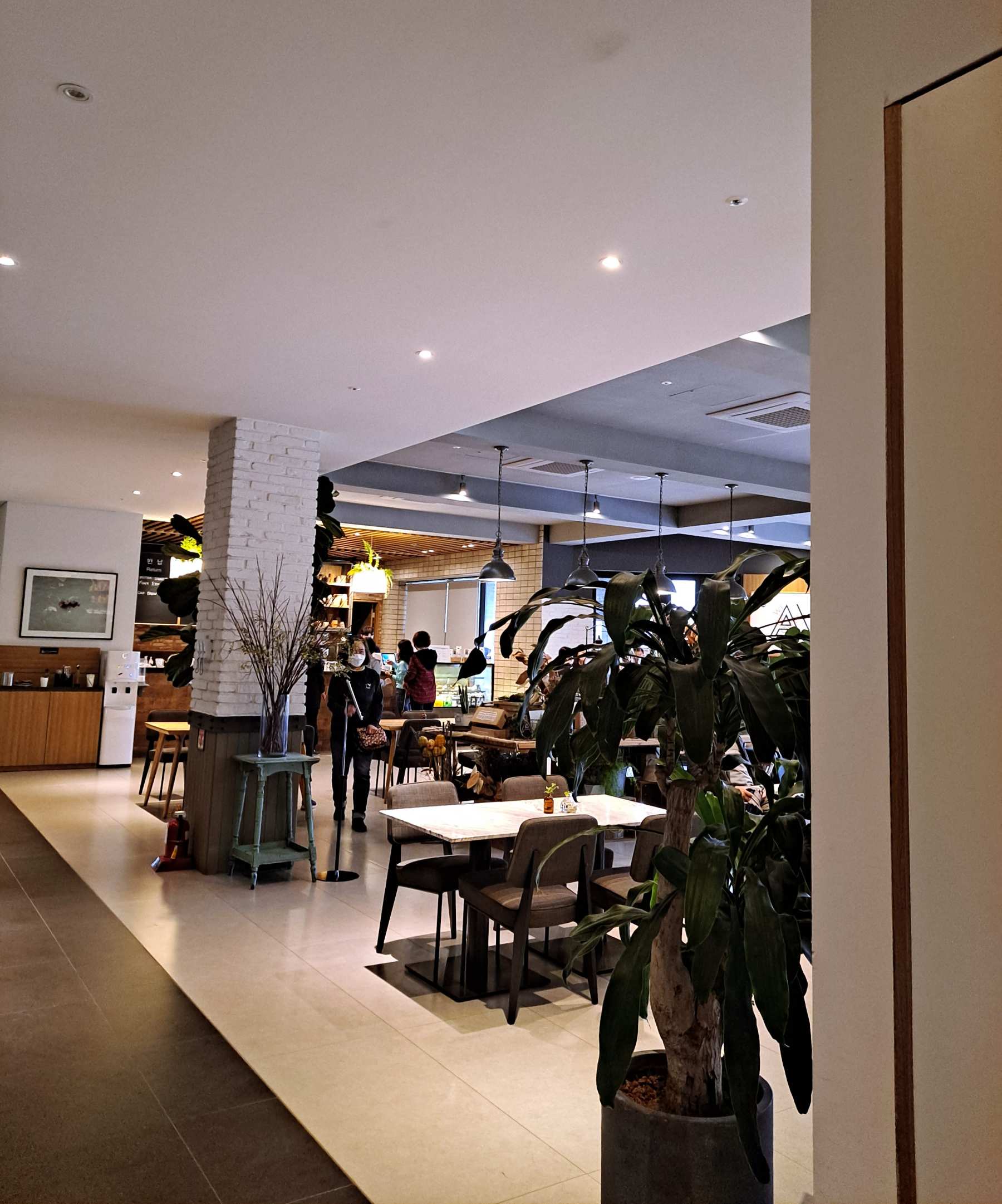 알렉스더커피 매장내부