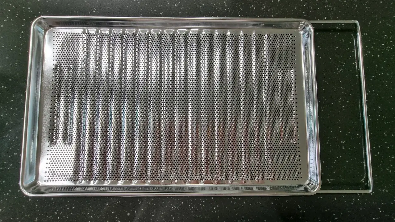 오른쪽 스테인레스 막대가 길이조절이 되요