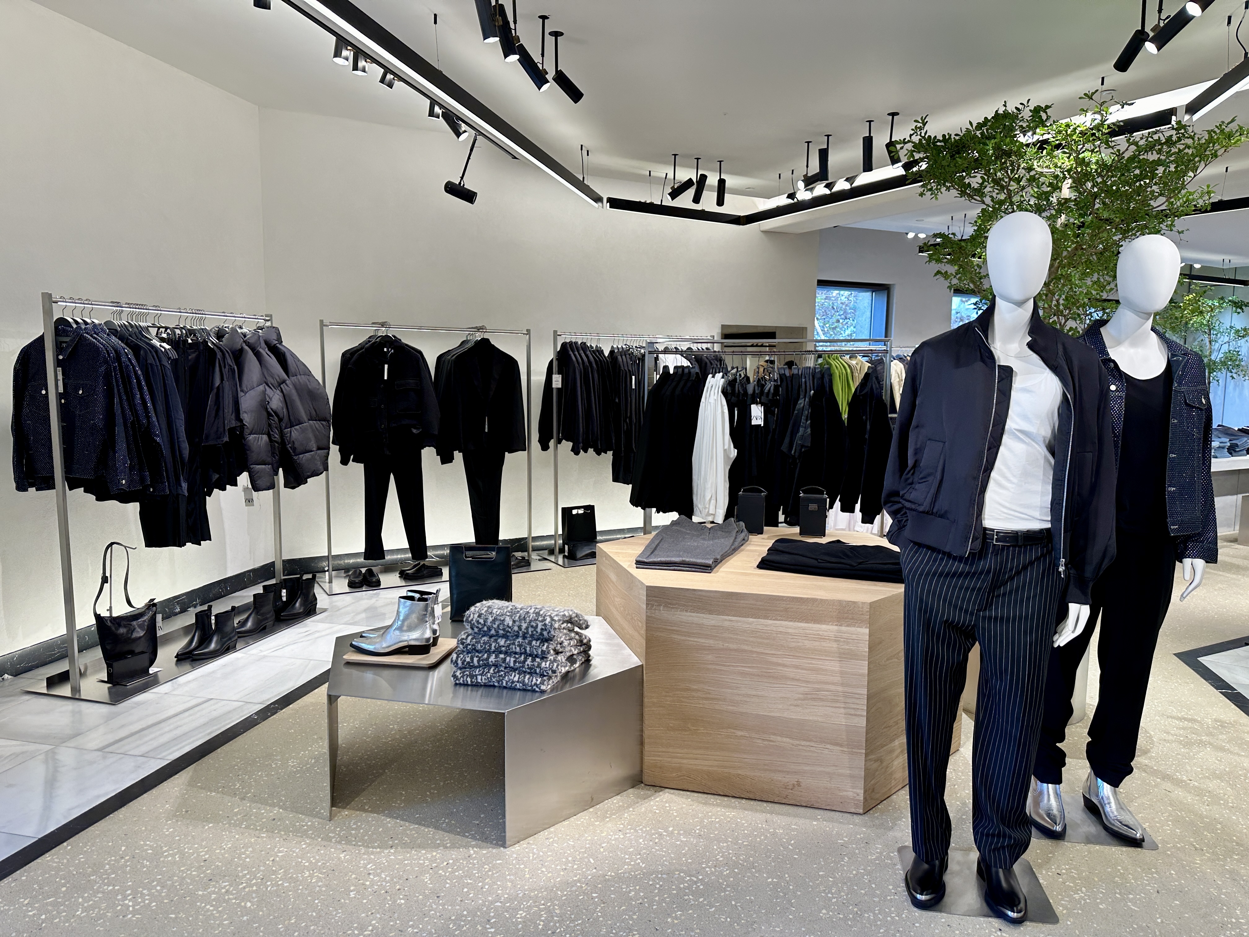 자라 남성복 코너