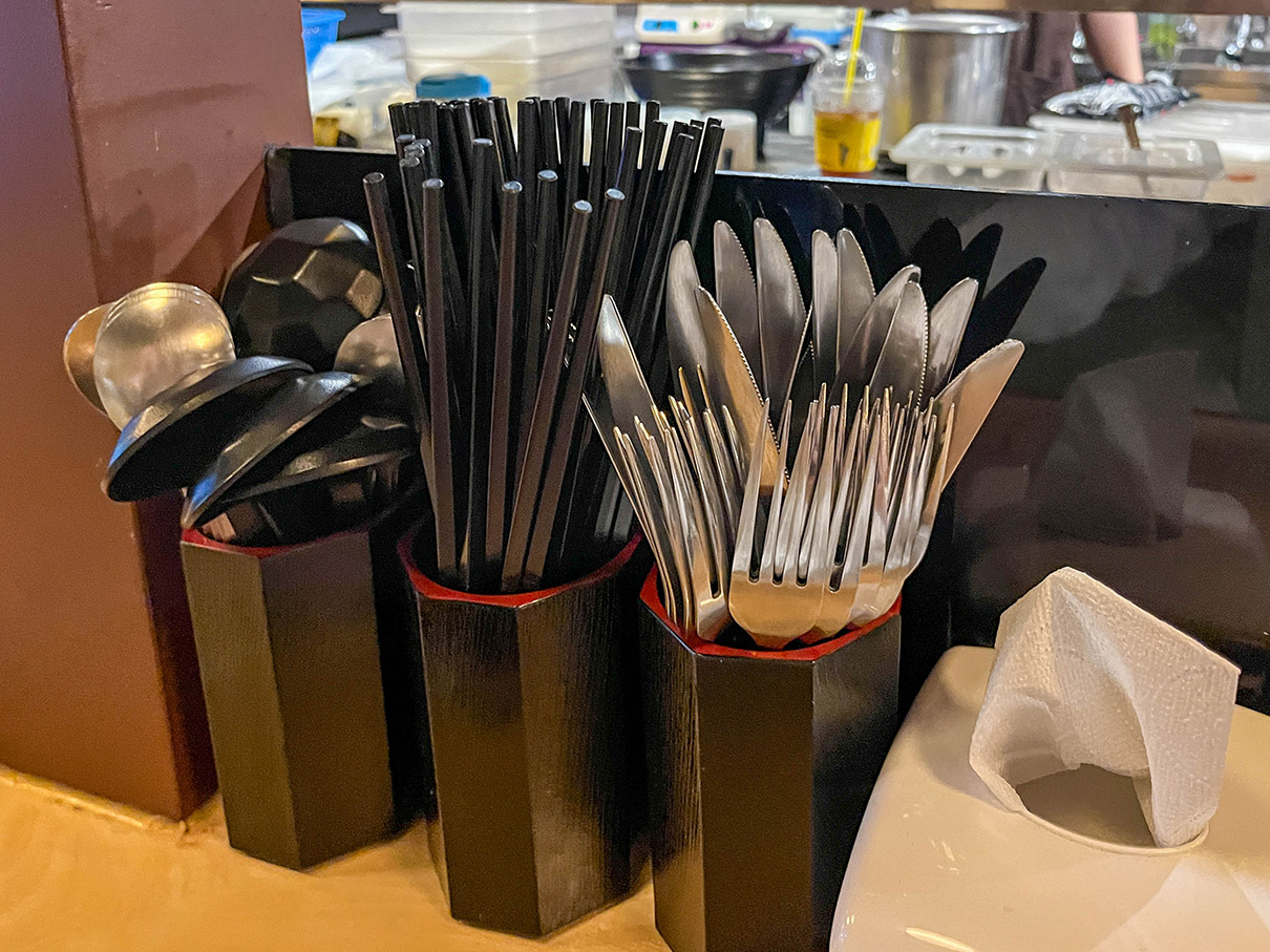 긴자료코 부산센텀점 테이블