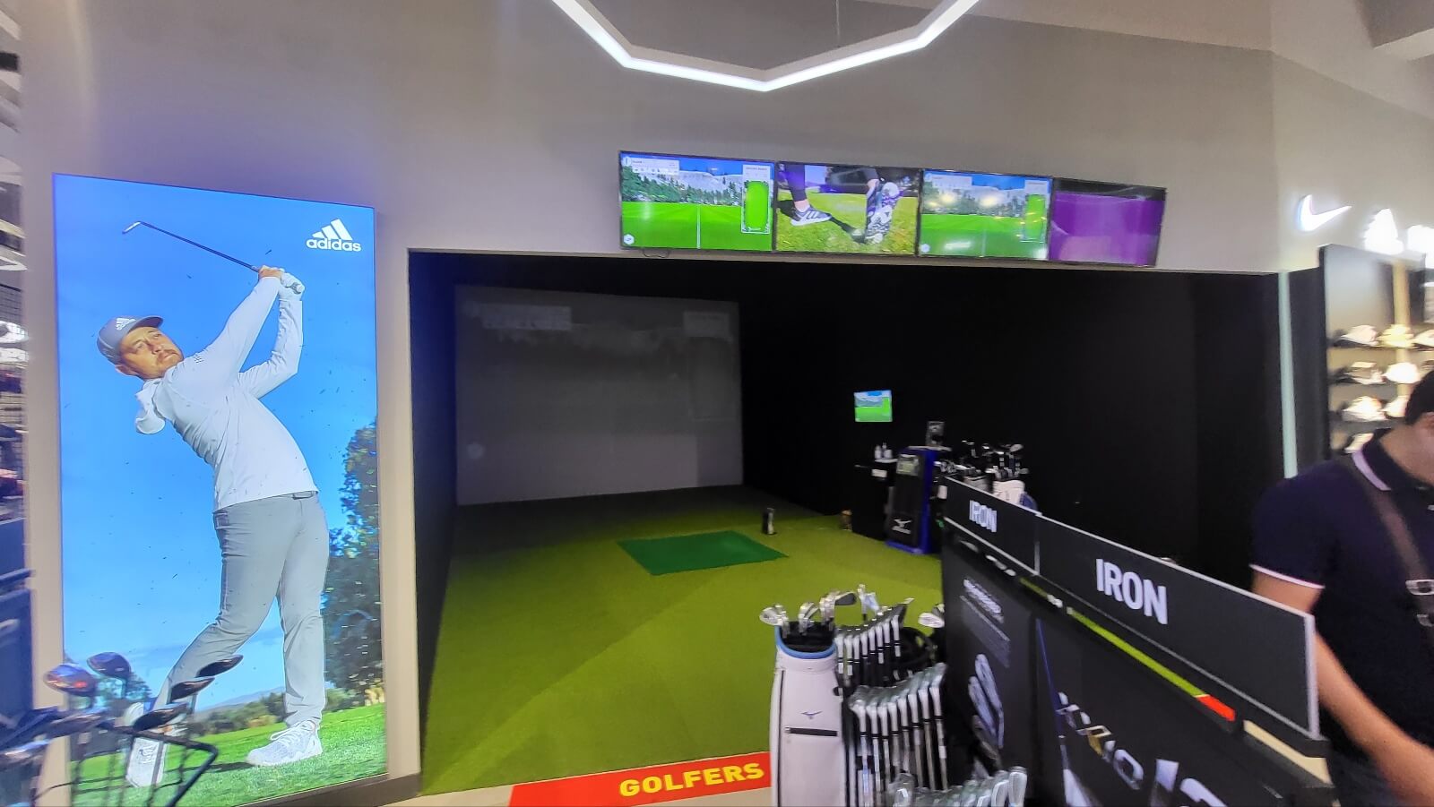 screen golf