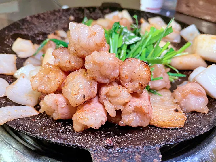 줄서는식당 공덕동 공덕역 맛집 대파김치와 함께 먹는 고소한 곱 가득 곱창과 부드러운 막창 모듬곱창 한우 소곱창 맛있는 곳 소개