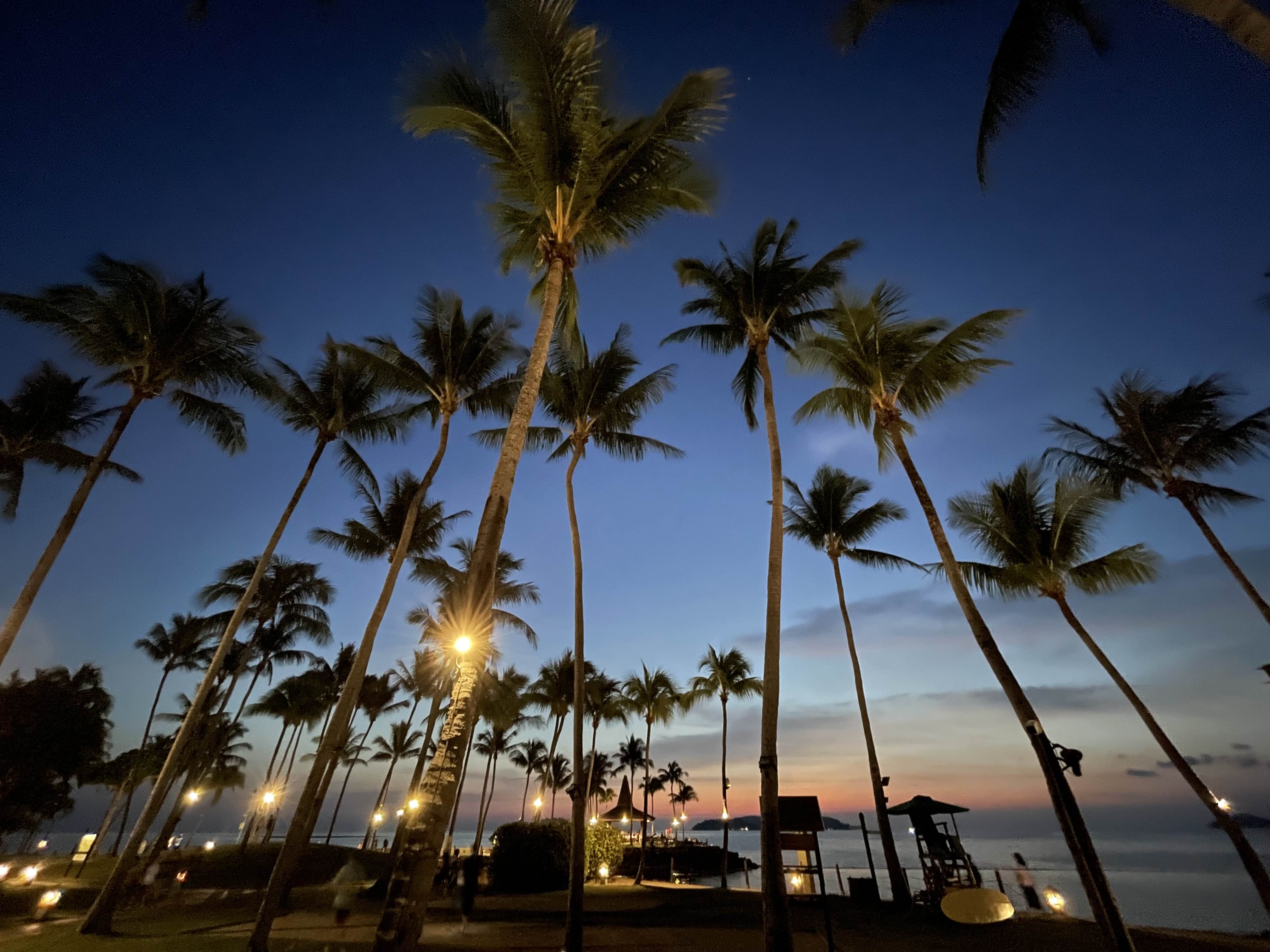 샹그릴라 탄중아루 리조트 야경과 노을