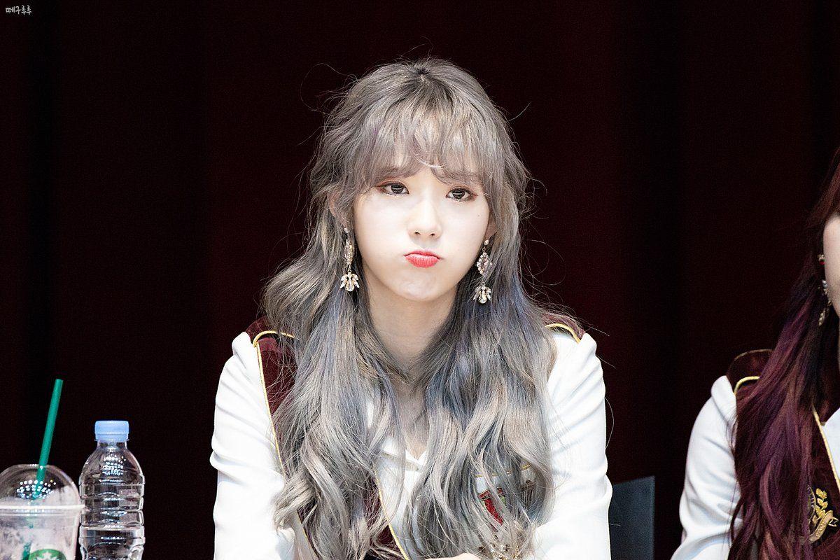 우주소녀 루다 인스타그램 사진 몸매