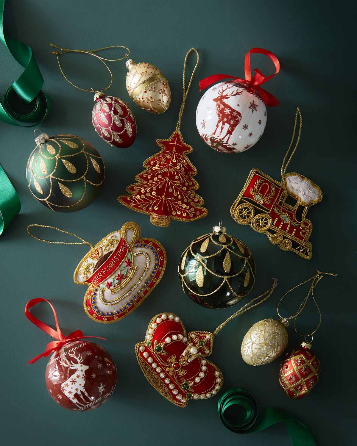 유럽 스타일 크리스마스 트리