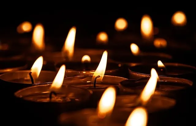 경신일주 무관사주의 행운의 물건은 촛불,캔들