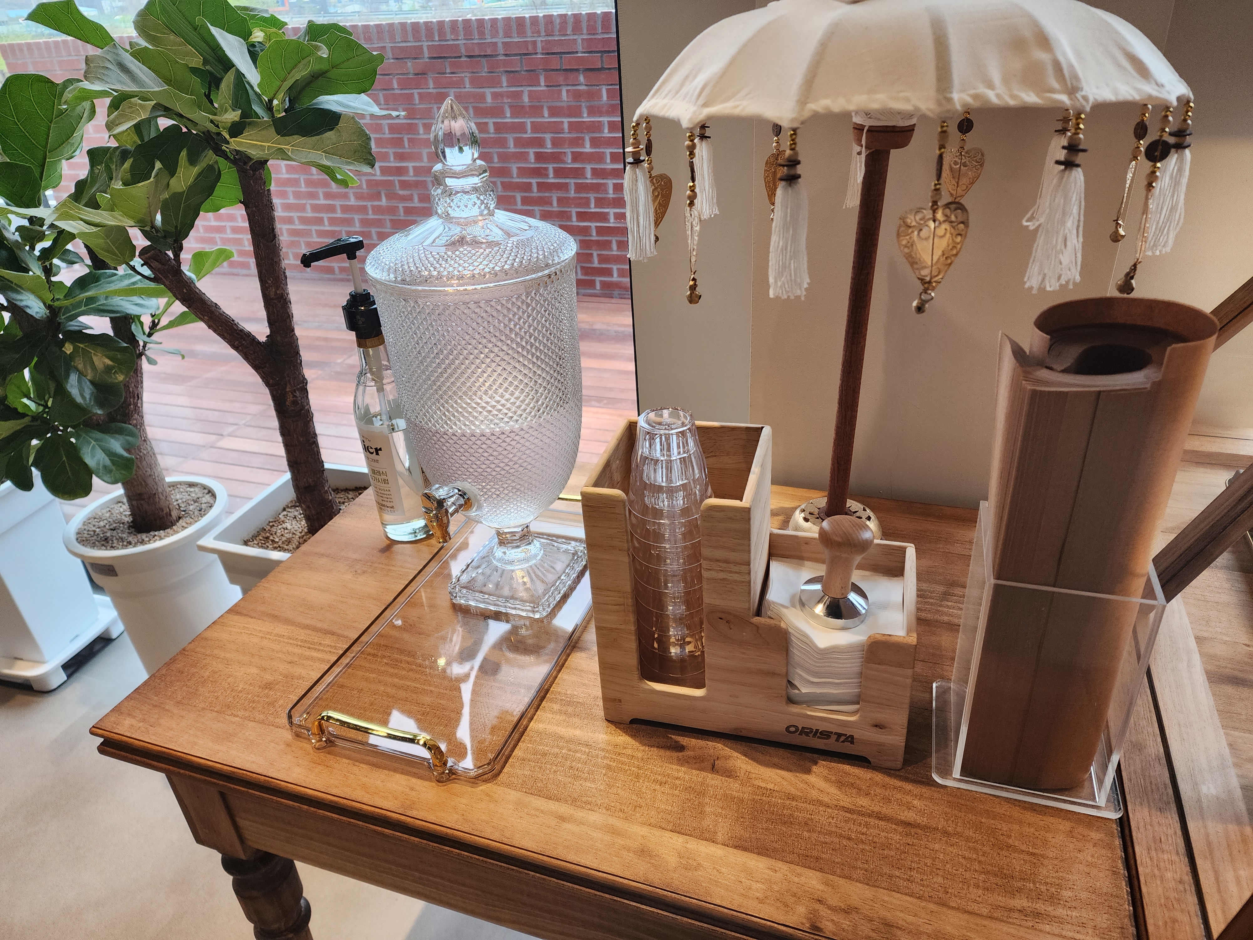 룩백 카페 2층 셀프바