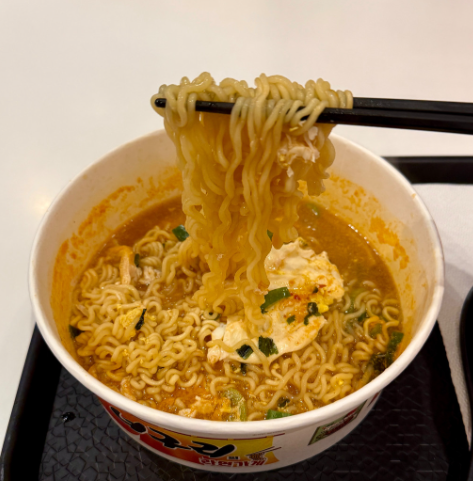 생방송투데이 살아보고서 K-관광 1번지 명동 남대문 케이메카 너구리의라면가게 남대문 뿌뿌호떡