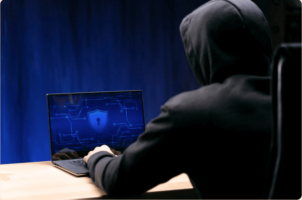 해커들이 해킹하는 모습
