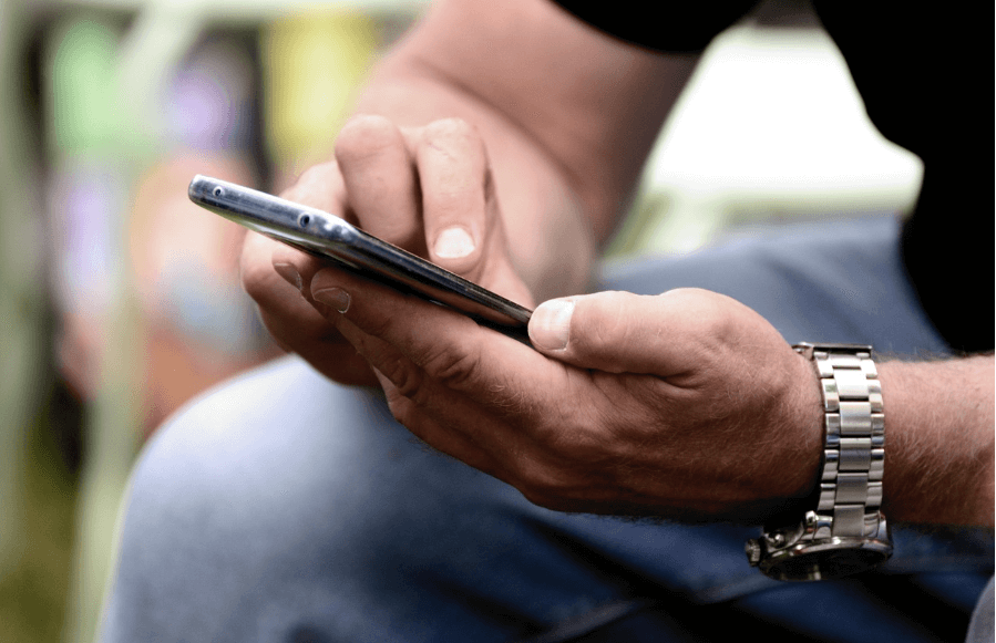 앱 전환 과정에서 발생하는 초미세 데이터 조각의 흐름을 기록한 실험 보고