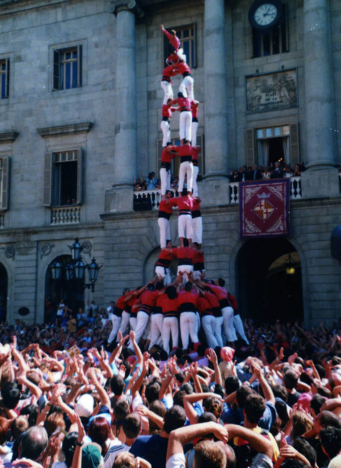 Castellers_de_Barcelona By Wikipedia