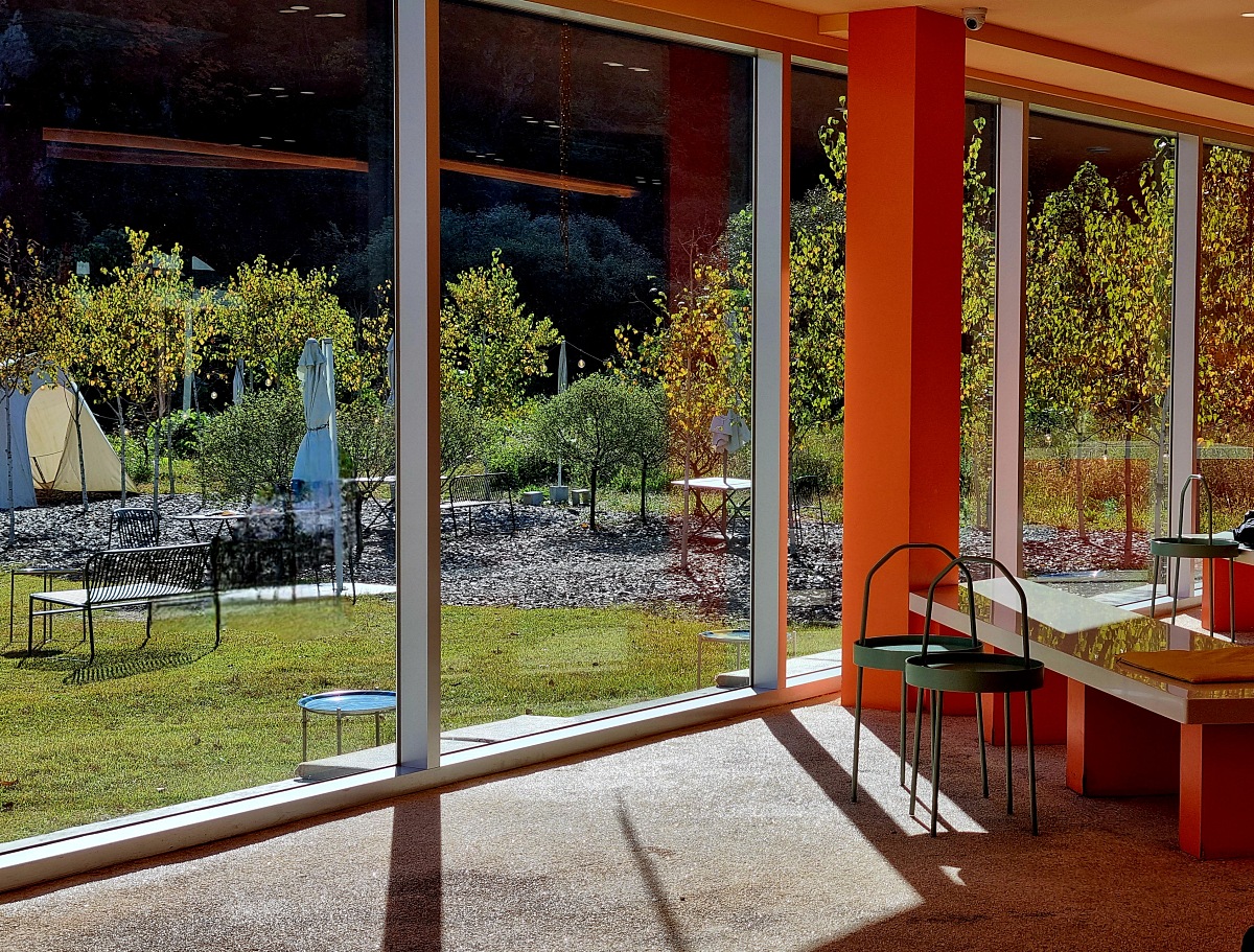 강원도 원주 가볼만한 곳, 블루리본 스톤크릭 카페: 수묵화 속 절벽, 로스팅 커피, 할인 정보