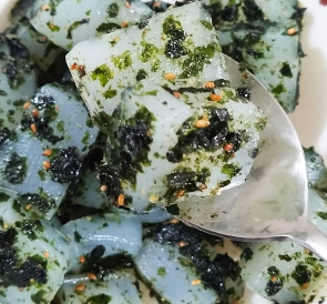 청포묵 김가루무침