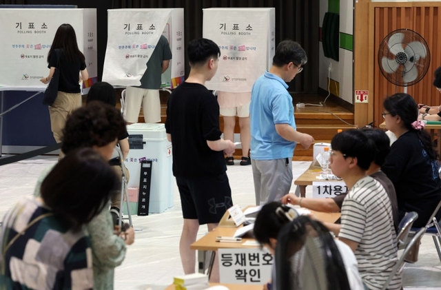 선거 관련 112신고 213건 폭주: 투표지 훼손&middot;소란 사건 및 공직선거법 처벌 수위 총정리