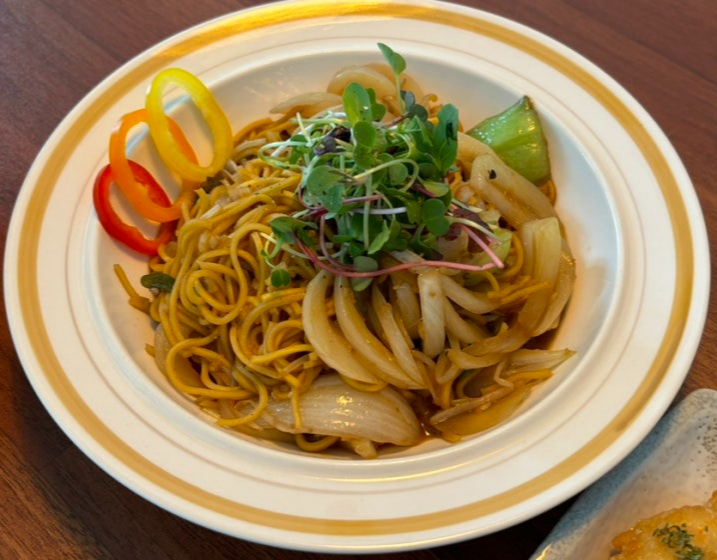 이태원 비건식당 카무플라주 (차우면)