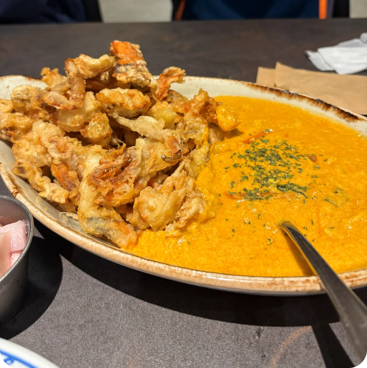 뿌팟봉커리 (Poo Phat Pong Curry)