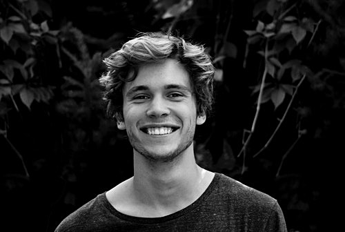 레이저 치료는 일단 비싸다