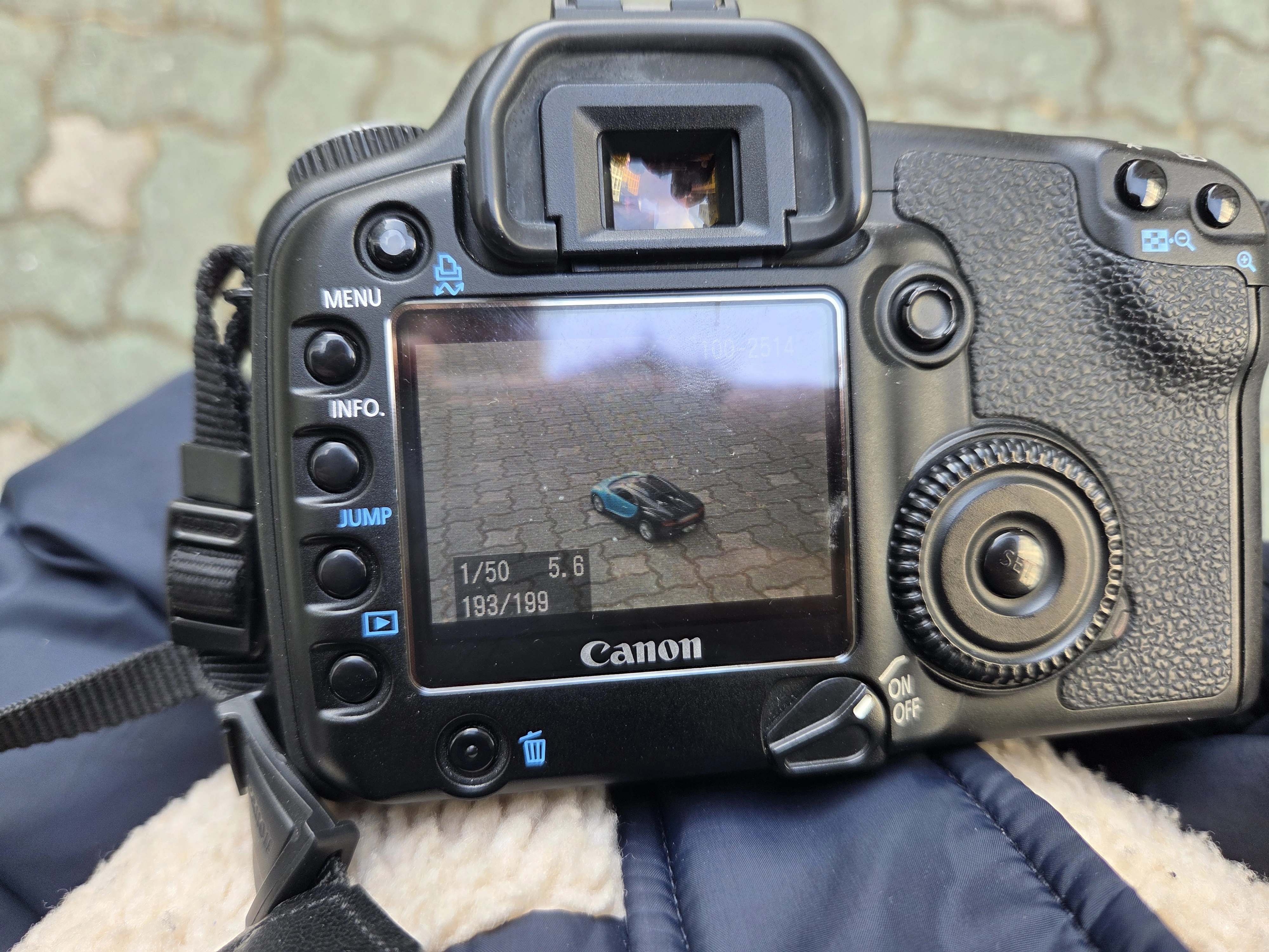 Canon EOS 30D의 잊혀진 기억을 찾아서 내부 백업 배터리 교체와 전원 회로의 안정화 공정