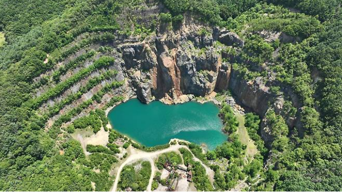 가창채석장,대구 가창 채석장 가는 법,가창 폐채석장 수질,가창채석장 출입 가능,에메랄드빛 호수 사진 명소,대구 가볼만한 숨은 핫플